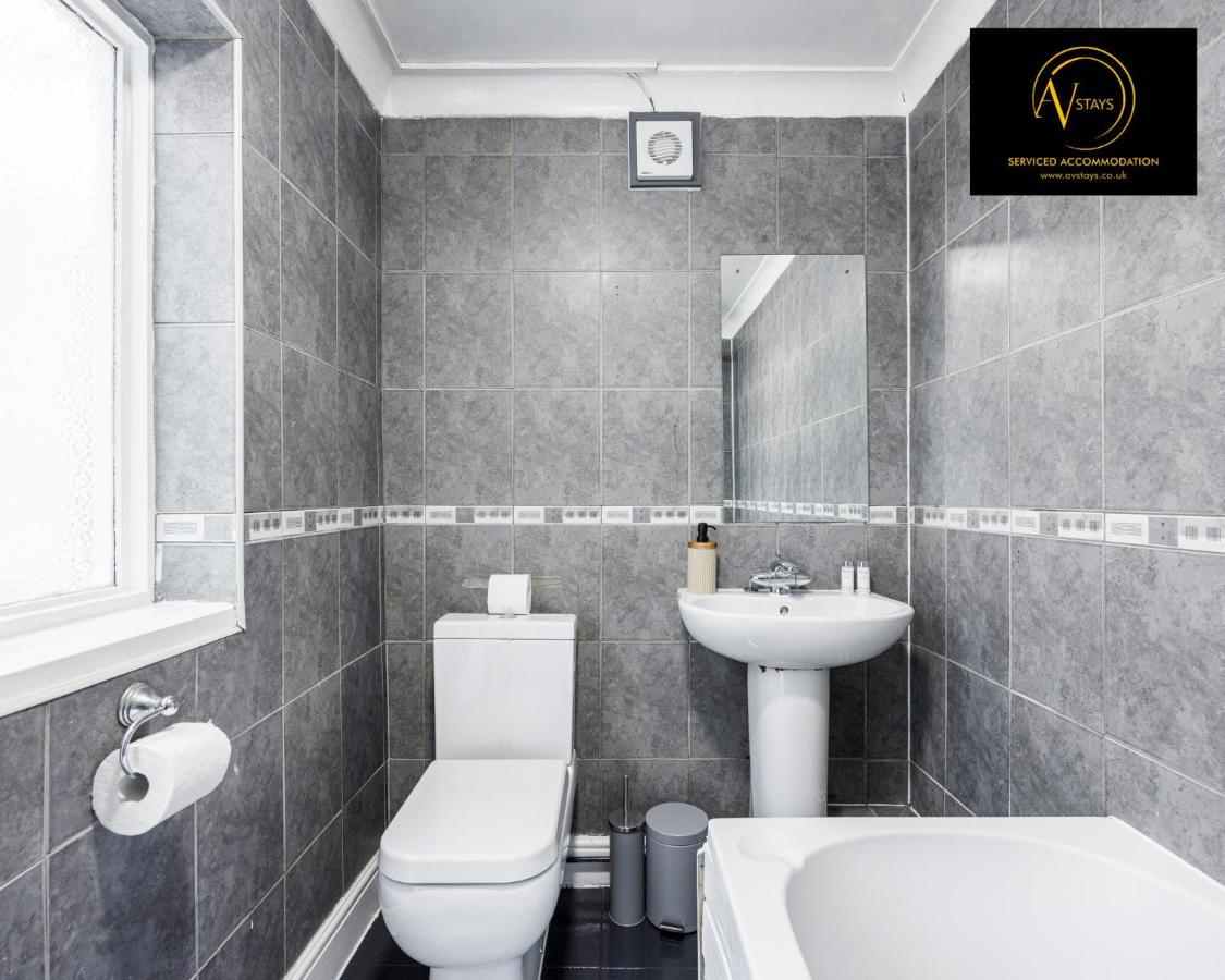 2 Bedroom House By Av Stays Short Lets Croydon With Free Wi-fi Vakantiehuis